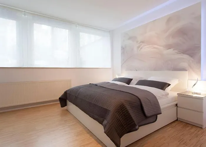 Exclusive 2-room Souterrain *
