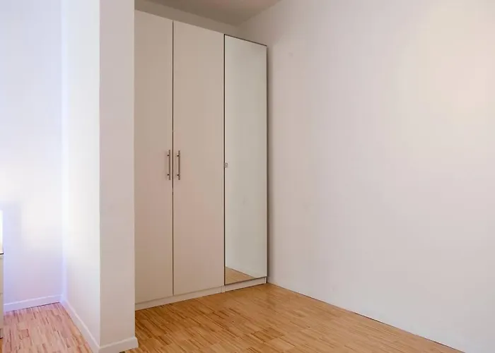 Exclusive 2-room Souterrain شقة
