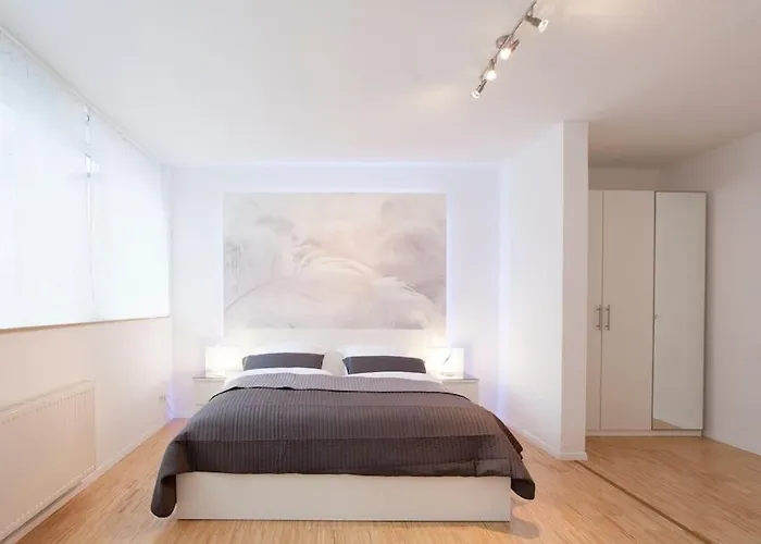 Exclusive 2-room Souterrain شقة